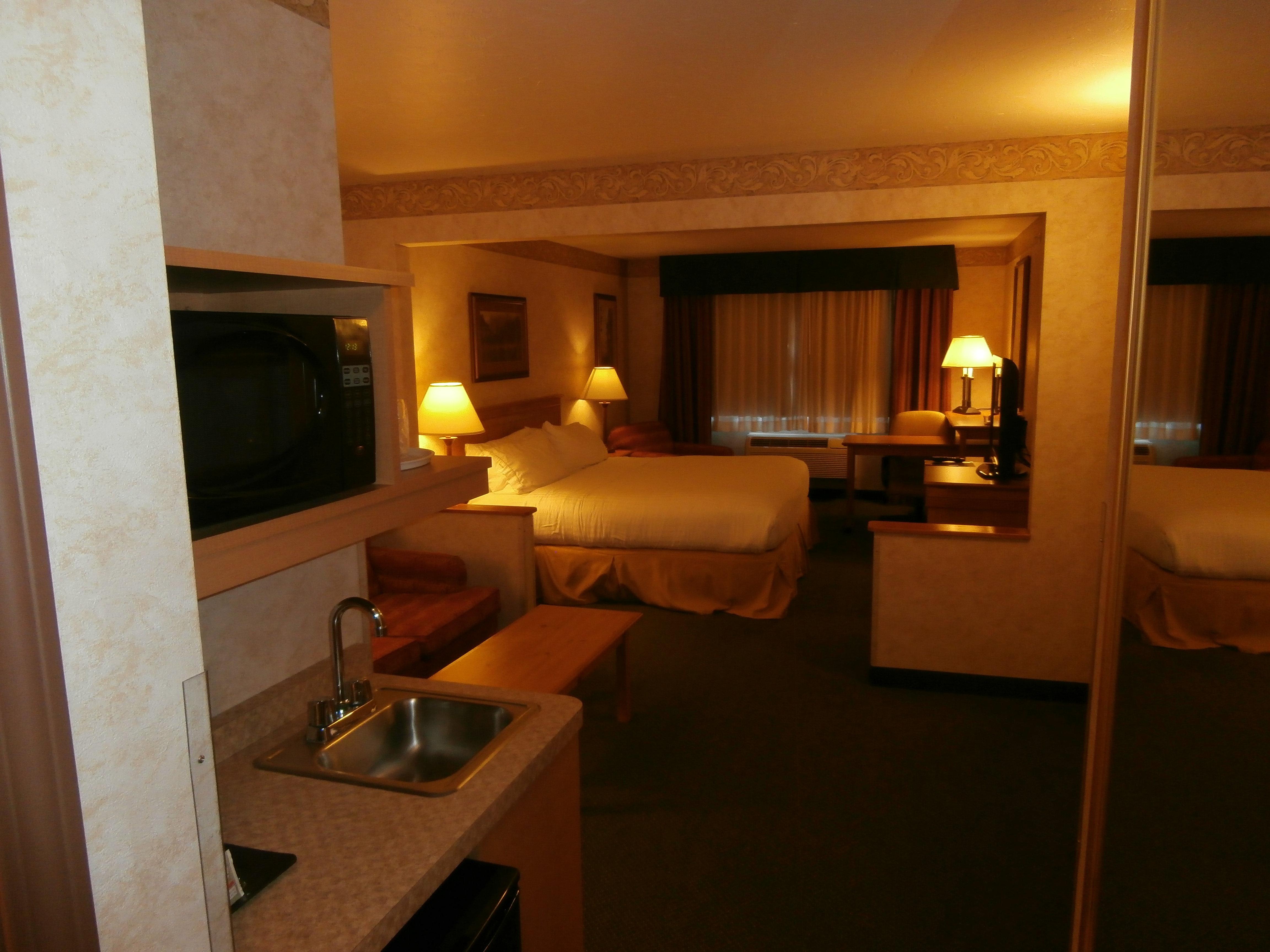 Holiday Inn Express Hotel & Suites Raton By Ihg Exteriör bild