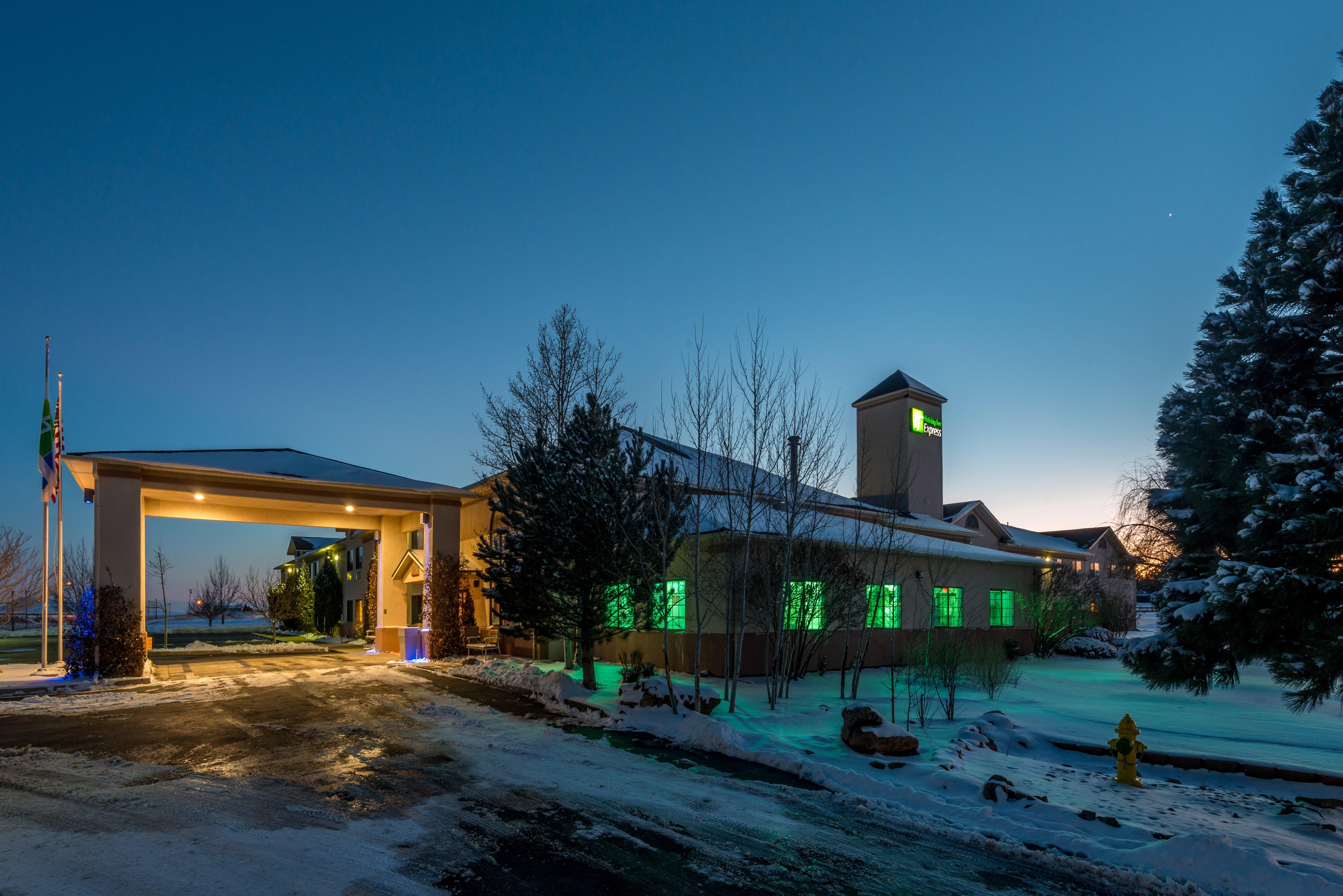 Holiday Inn Express Hotel & Suites Raton By Ihg Exteriör bild